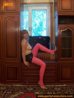 Magenta pantyhose on blonde MILF - N