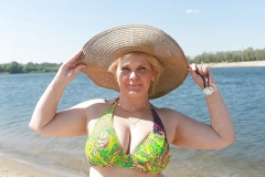 Busty Russian Woman 1033 - N