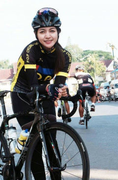 Hot Thai Bicyclist - N