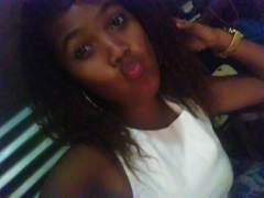 Ma belle salope et sexy Saonirina, 19ans lesbienne black - N