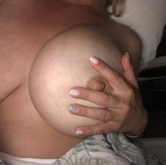 Big Tits Milf - N