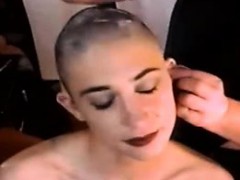 woman-that-is-strange-gets-her-mind-shaved-subsequently-sme