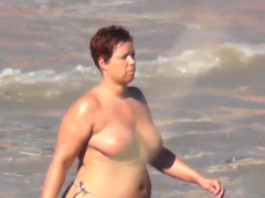 big-fat-ass-on-the-beach