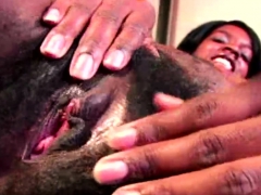 Horny ebony bitch toys hairy pussy - HairyHotHoneys