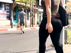 bubble-butt-vpl-walking-the-street