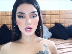 amateur-asian-hot-tranny-masturbate