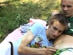 camping-twink-tasting-cum-after-breeding-duo