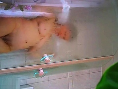 mom-s-great-full-body-spied-in-the-shower