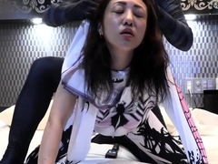 Amateur Asian does doggystyle with boyfriend